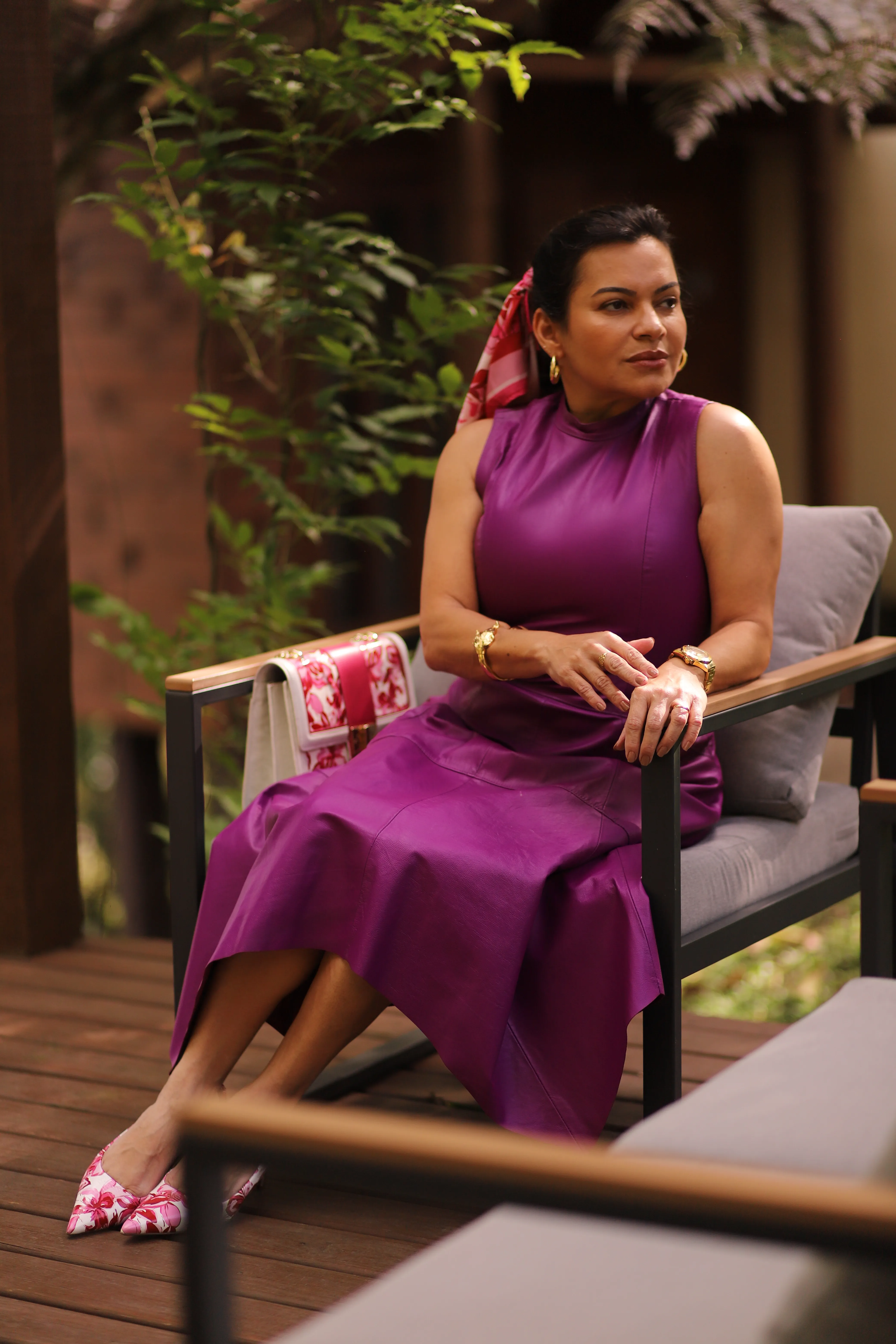 Mulher elegante vestindo NobleLine