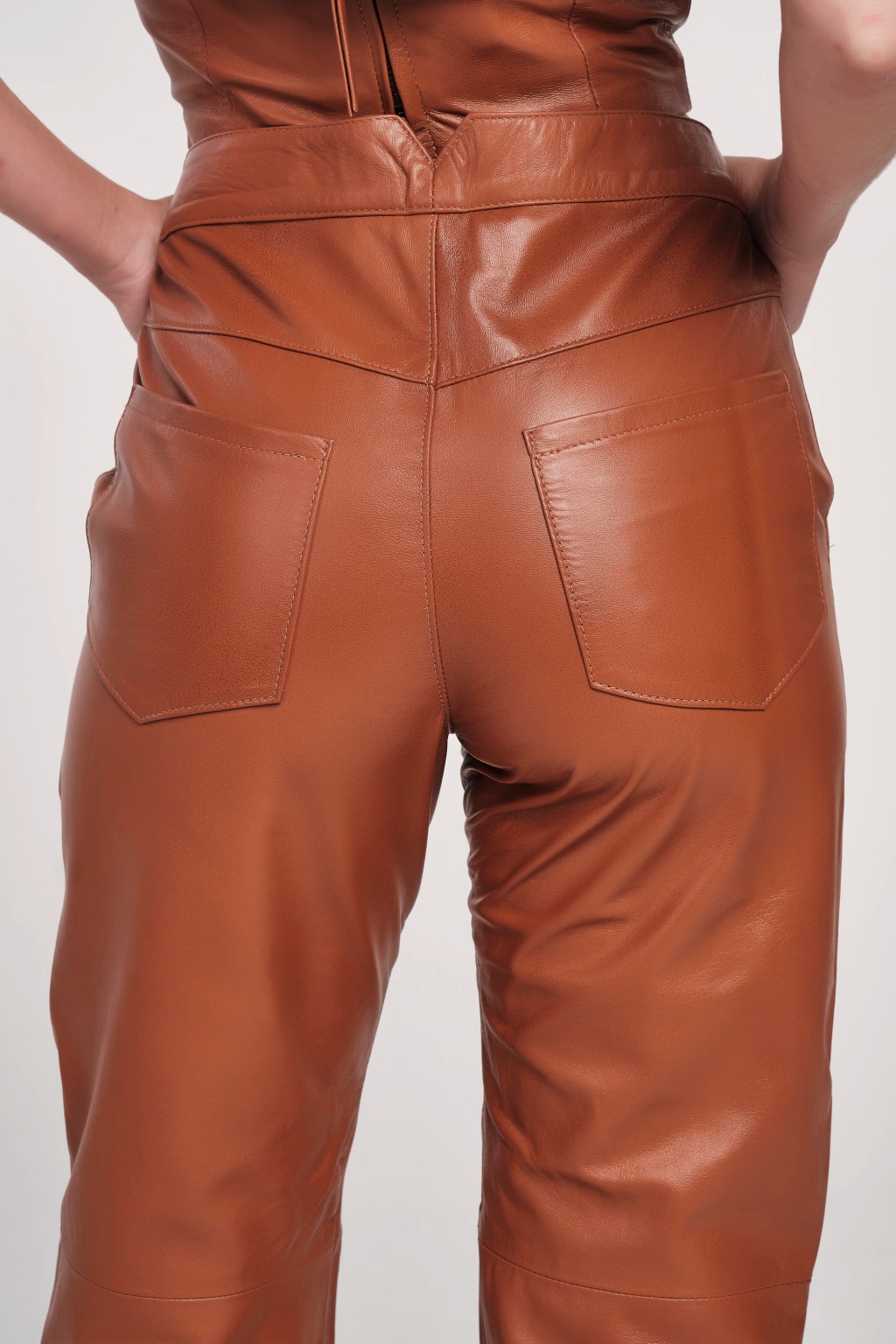 Calça reta com detalhes - Quioto 6 Calça reta com detalhes - Quioto 6