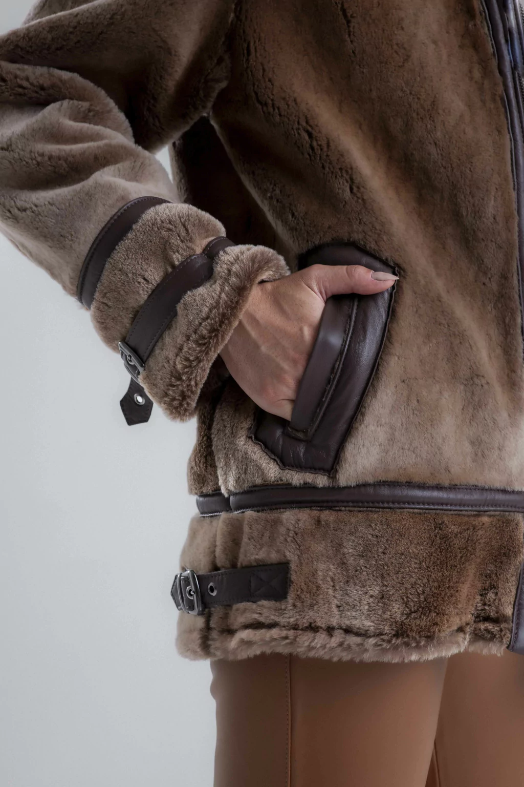 Gamulã em pele de ovelha - Estocolmo 2 Gamulã em pele de ovelha - Estocolmo 2